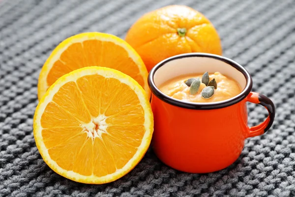 Sopa de abóbora com laranja — Fotografia de Stock