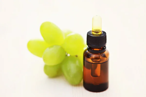 Grape essential oil — Stock Photo, Image