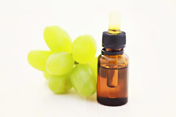 Grape essential oil — Stock Photo, Image