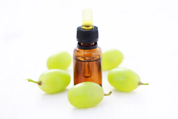 Grape essential oil — Stock Photo, Image