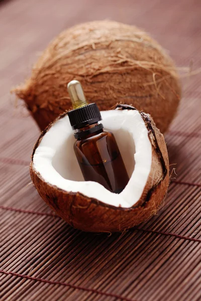 Óleo essencial de coco — Fotografia de Stock