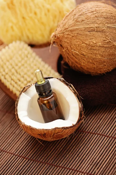 코코넛 에센셜 오일 — 스톡 사진