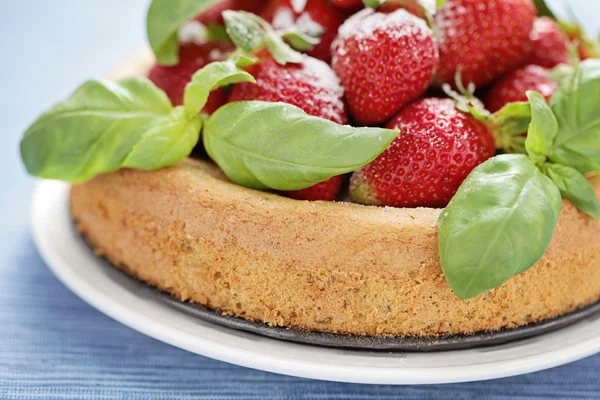 Basil cake with strawberries — Stock Photo, Image