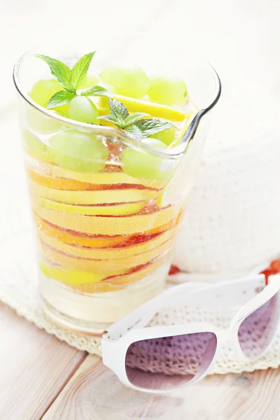 Cold lemonade — Stock Photo, Image