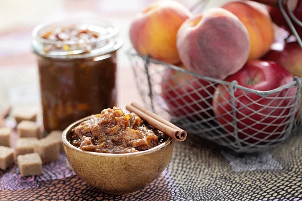 Apple and peaches chutney — Stock Photo, Image