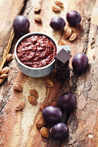 Confiture de prunes au chocolat — Photo