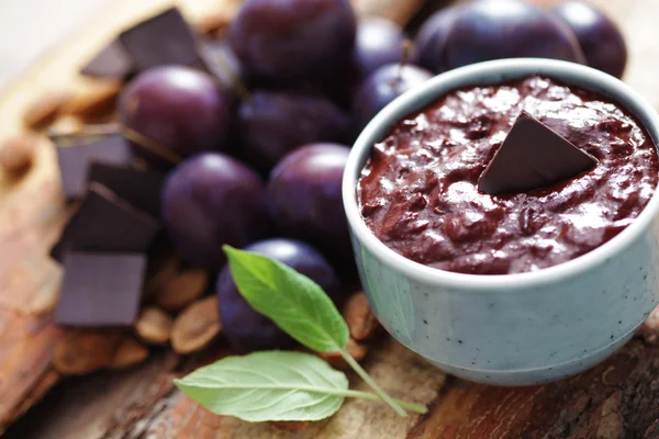 Marmellata di prugne con cioccolato — Foto Stock