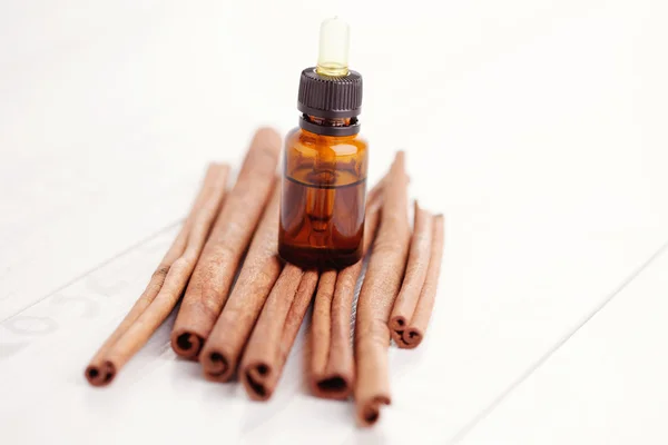 Cinnamon aromatherapy oil — Stock Photo, Image