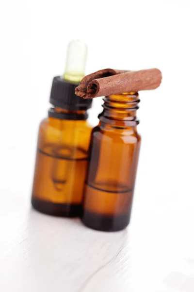 Cinnamon aromatherapy oil — Stock Photo, Image