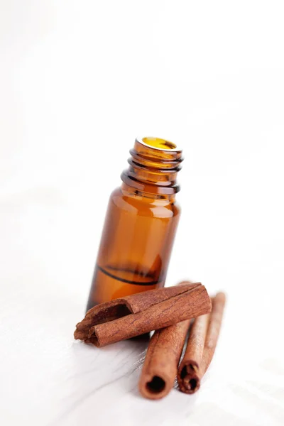 Cinnamon aromatherapy oil — Stock Photo, Image