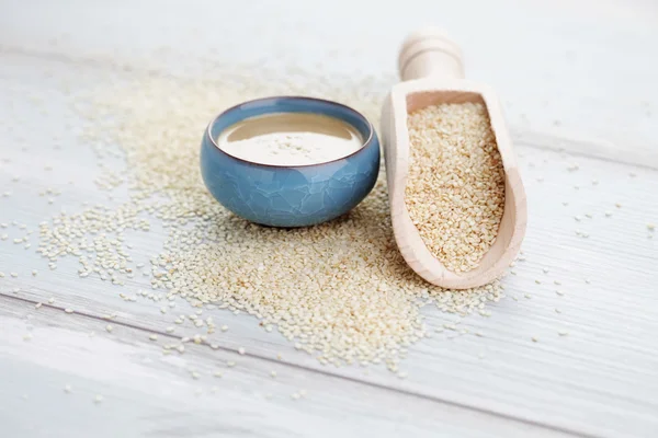 Tahini à partir de graines de sésame — Photo