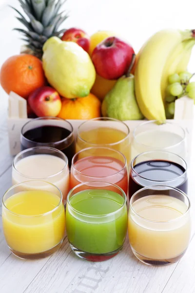 Fruktig juice - drink och drycker — Stockfoto