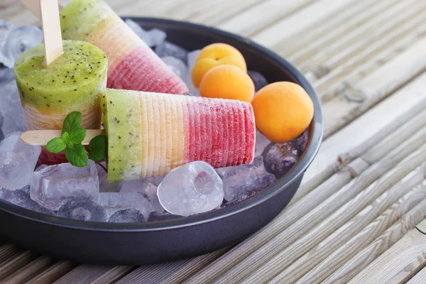 Fruity ice-cream — Stock Photo, Image