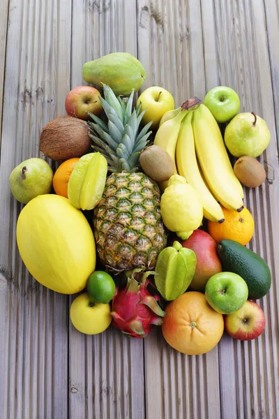 Fresh tropical fruits — Stock Photo, Image