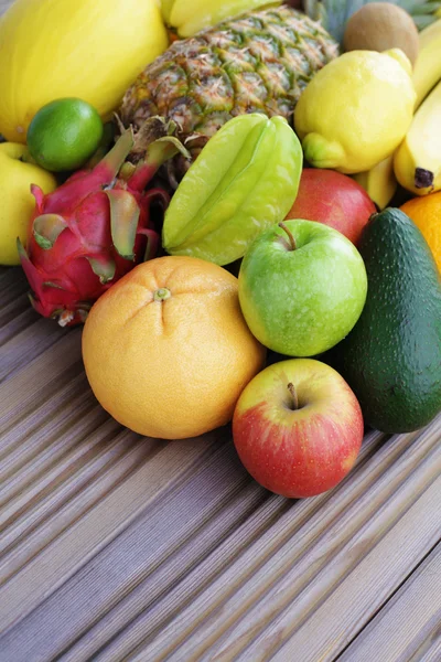 Fresh tropical fruits — Stock Photo, Image