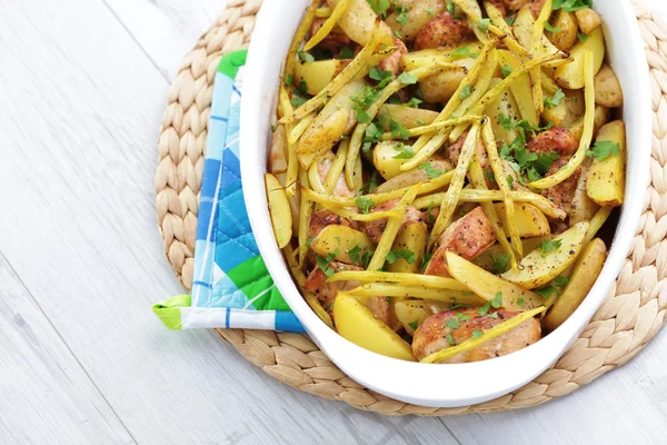 Pollo asado con verduras —  Fotos de Stock