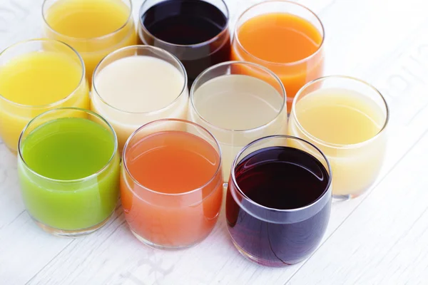 Olika fruktig juice — Stockfoto