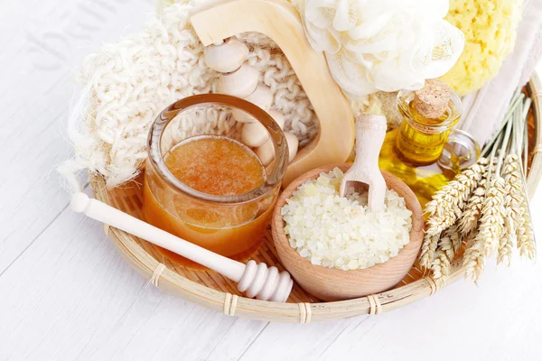 Relaxing honey bath — Stock Photo, Image