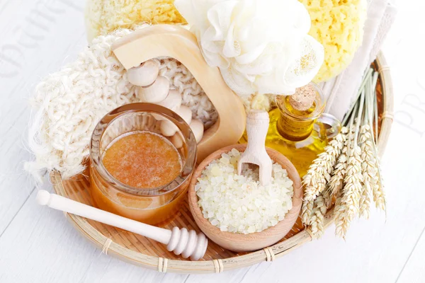 Relaxing honey bath — Stock Photo, Image