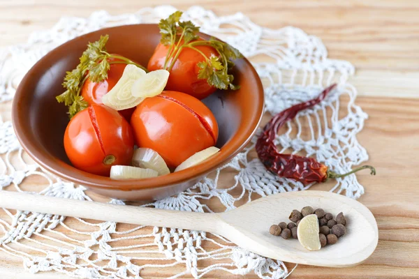 수 제 토마토를 유지 합니다. 통조림된 토마토. 로열티 프리 스톡 사진