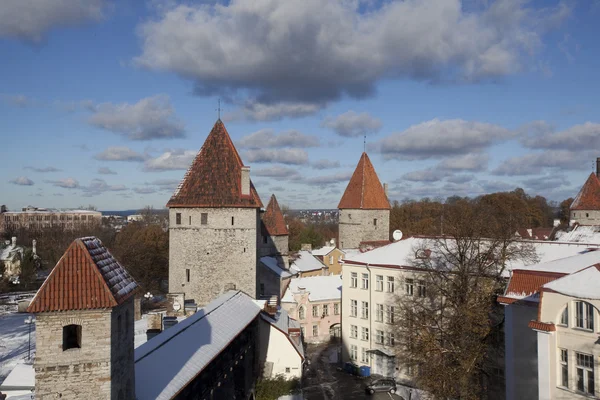 View of the fortress wall in the old city of Tallinn. Estonia — Stock Photo, Image