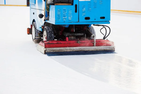 Hockey Stadium Machine Resurfacing Ice — Stock Photo, Image