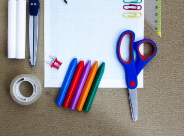 çeşitli tek tek okul malzemeleri yelpazesi