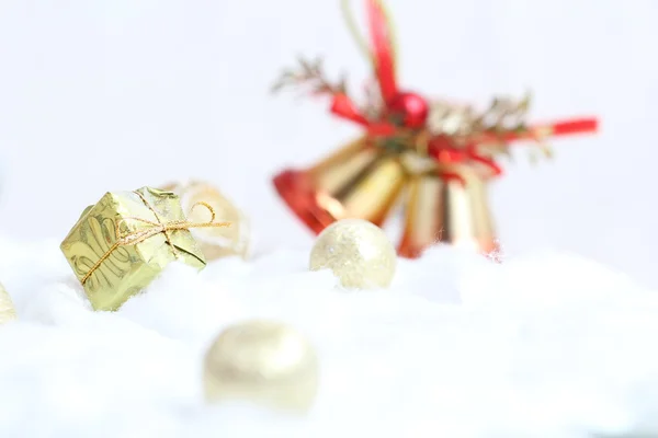 Schneemann und Geschenkboxen — Stockfoto