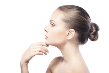 temiz cilt üzerinde beyaz backgrou izole olan güzel kadın