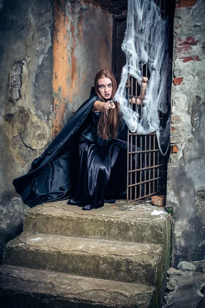 Ritratto di una giovane strega. Halloween, orrore . — Foto Stock