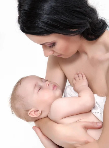 Φωτογραφία της ευτυχισμένης μητέρας με το μωρό πάνω από λευκό — Φωτογραφία Αρχείου