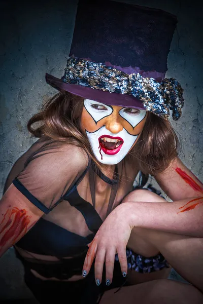 Närbild porträtt skrämmande monster clown — Stockfoto