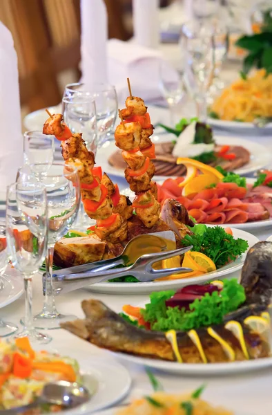 Ensemble de table pour une fête d'événement ou une réception de mariage — Photo