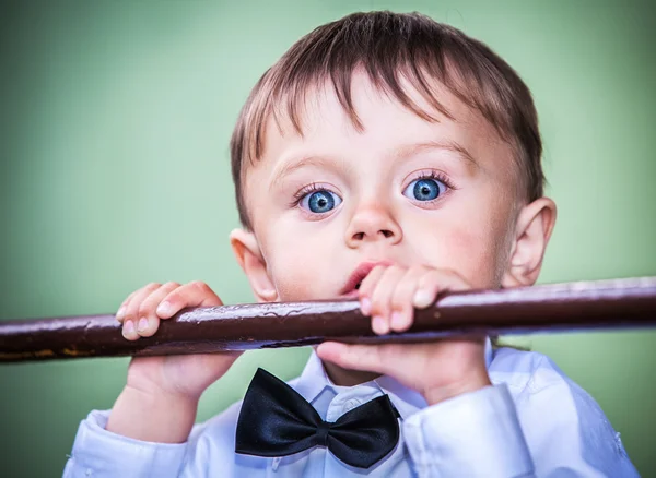 Niño pequeño con ojos azules —  Fotos de Stock