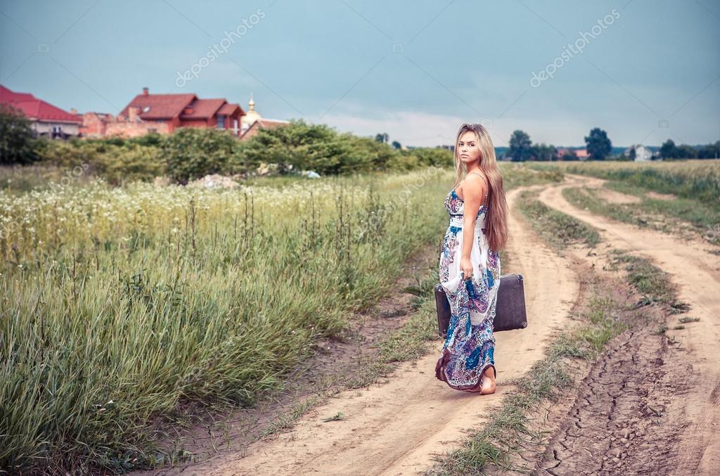 https://st.depositphotos.com/1004114/1327/i/950/depositphotos_13277053-stock-photo-return-of-the-rural-girl.jpg