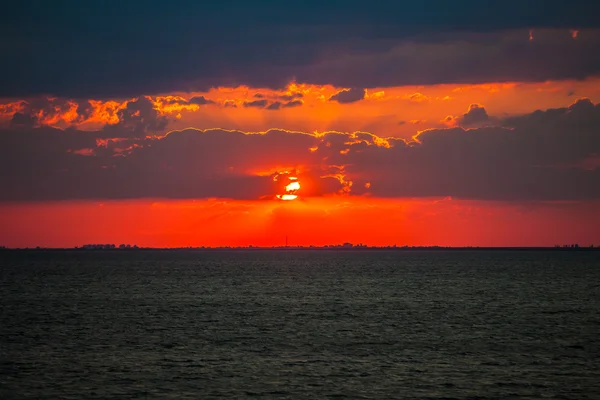 Sonnenuntergang am Strand — Stockfoto