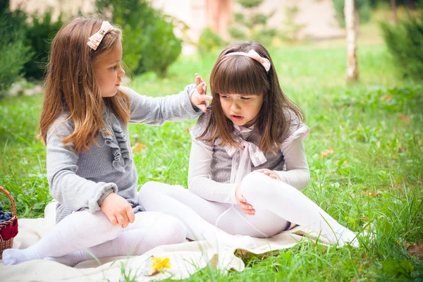 Problemen tussen twee vriendinnen — Stockfoto