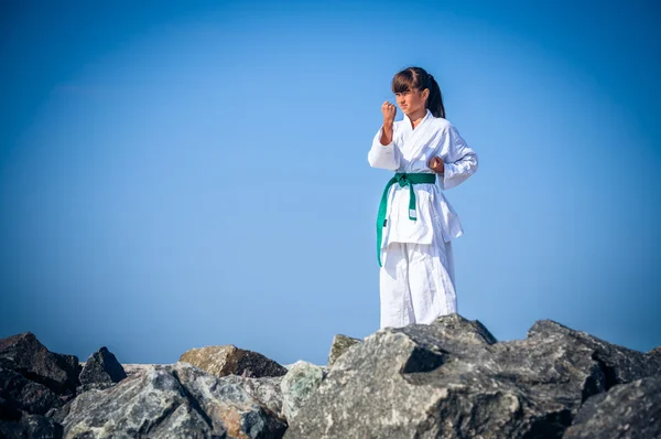 Girl training karate — Stock Photo, Image