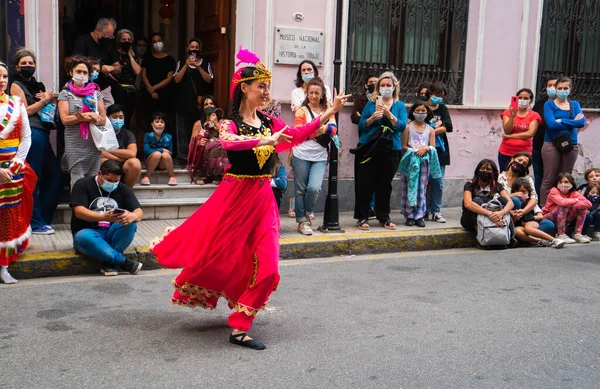 Februari 2022 Buenos Aires Argentinië Danser Dansen Tijdens Chinees Nieuwjaar — Stockfoto