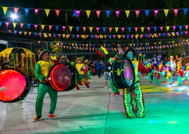 Buenos Aires, Arjantin - 12 Şubat 2022: Buenos Aires Arjantin 'deki karnavala katılanlar