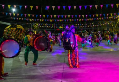 Buenos Aires, Arjantin - 12 Şubat 2022: Buenos Aires Arjantin 'deki karnavala katılanlar