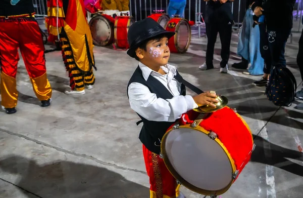 Buenos Aires, Arjantin - 12 Şubat 2022: Buenos Aires Arjantin 'deki karnavala katılanlar