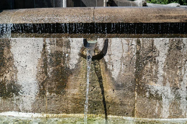 Fechar Água Fonte — Fotografia de Stock