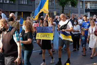 6 Mart 2022 Buenos Aires Arjantin: Rusya 'nın Buenos Aires' teki saldırısı sırasında Ukrayna 'ya destek yürüyüşü