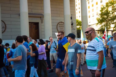 6 Mart 2022 Buenos Aires Arjantin: Rusya 'nın Buenos Aires' teki saldırısı sırasında Ukrayna 'ya destek yürüyüşü