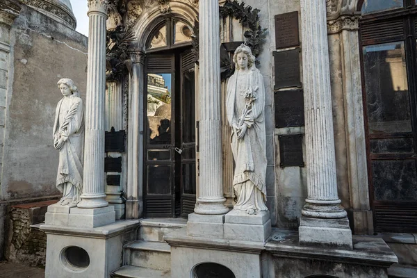 Buenos Aires Argentina 2022 Sculptures Crypts Recoleta Cemetery Buenos Aires — стоковое фото
