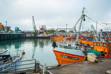 Mar del Plata, Arjantin, 09.04.2022: Mar del Plata Arjantin balıkçılık limanı