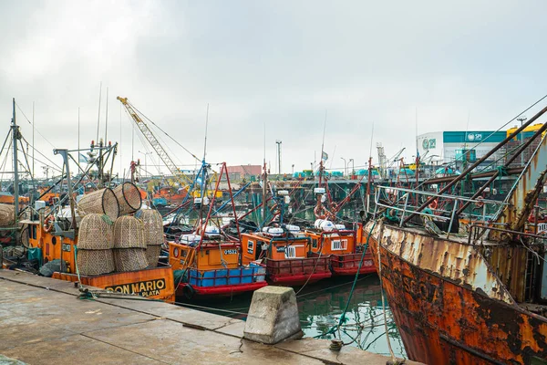 Mar del Plata, Arjantin, 09.04.2022: Mar del Plata Arjantin balıkçılık limanı
