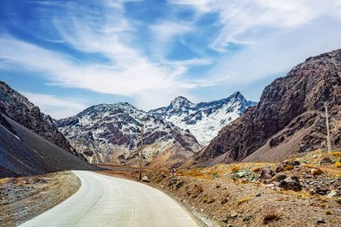 Şili yolunda And Dağları manzarası