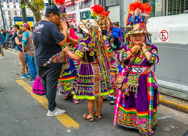 Buenos Aires Argentina 2022 Persone Costumi Transnazionali Colorati Celebrano Intera — Foto Stock